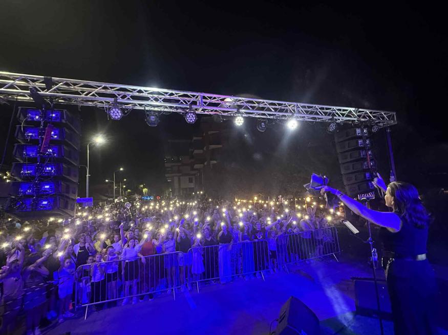 Elvira Rahić priredila nezaboravan koncert u Fojnici: Publika uživala u brojnim hitovima