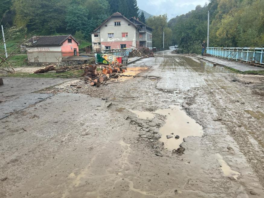 Putna komunikacija Praje - Dusina osposobljena za terenska vozila